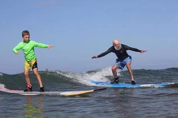 Group Surf Lesson for Beginners in Kihei at Kalama Park