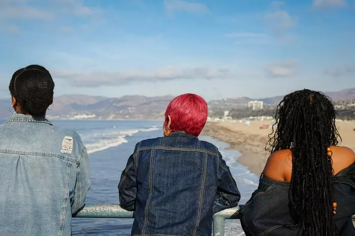 Bundle & Save: Celebrity Homes Tour with Hop-On Hop-Off Bus