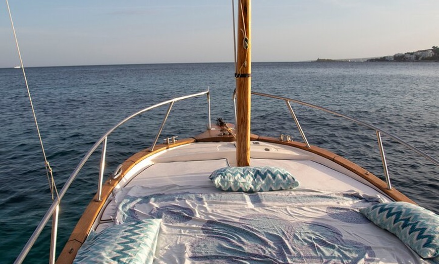 Image 7: Navega por Aguas Cristalinas y Descubre la Magia de Mallorca