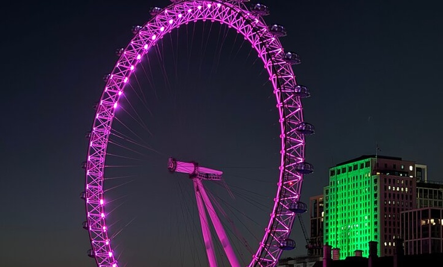 Image 13: Qualified Taxi tours London