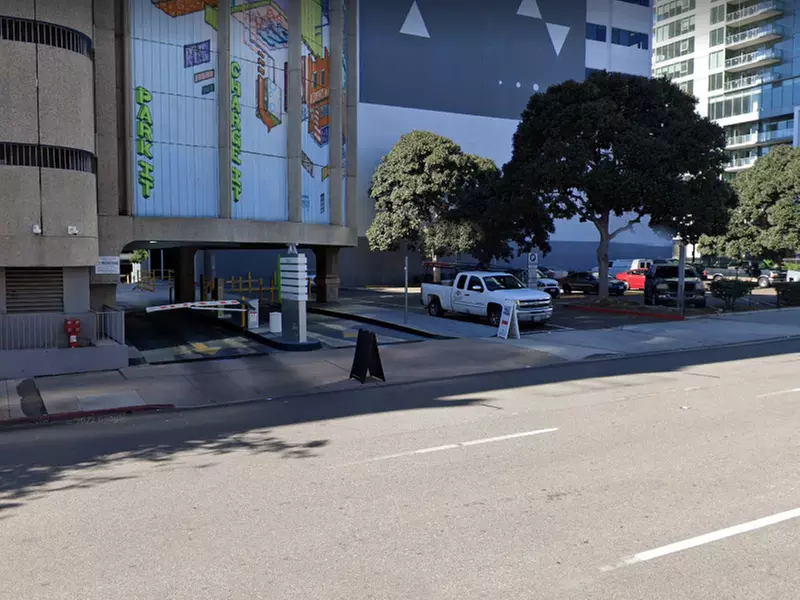 Parking at [SD95] 725 Broadway Lot