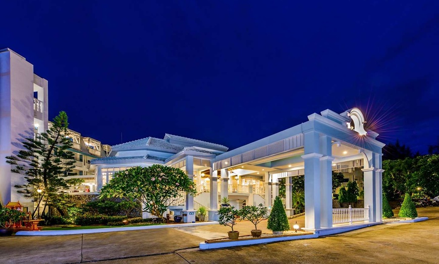 Image 34: ✈ SOUTHERN THAILAND | Phuket - Andaman Seaview Hotel 4*, 5 nights -...