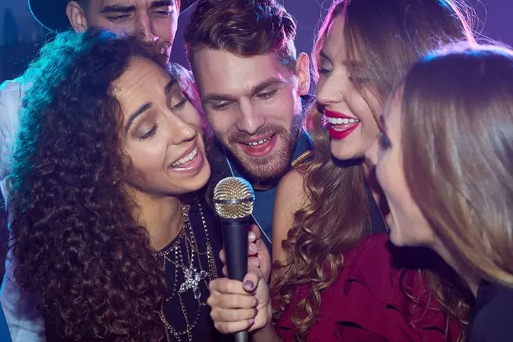 Karao'Quizz Night Experience in Nice - Primary Image