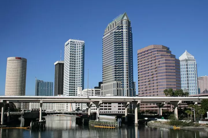 Private SUV Transfer from Orlando Airport / Hotels to Tampa City