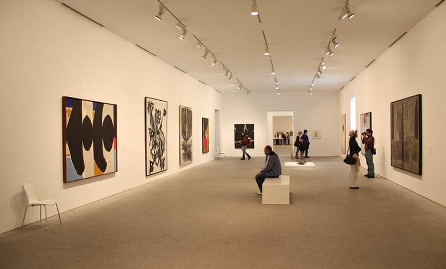 Image 6: Entrada al Museo Reina Sofía de Madrid