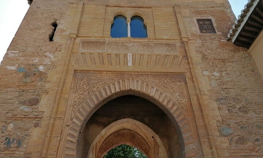 Image 4: Tour Guiado en la Alhambra de Granada + Espectáculo de Flamenco