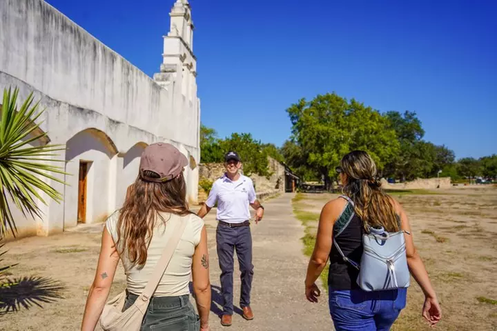 San Antonio Premium City Tour with Alamo & River Walk Cruise