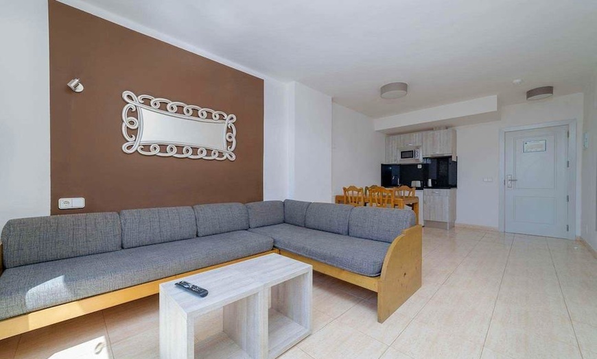 Image 4: ✈ LANZAROTE | Costa Teguise - Galeón Playa 3*, 4 nachten - Stadscen...