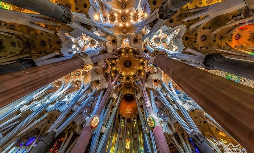 Image 4: Visita guiada a la Sagrada Familia de Barcelona sin colas