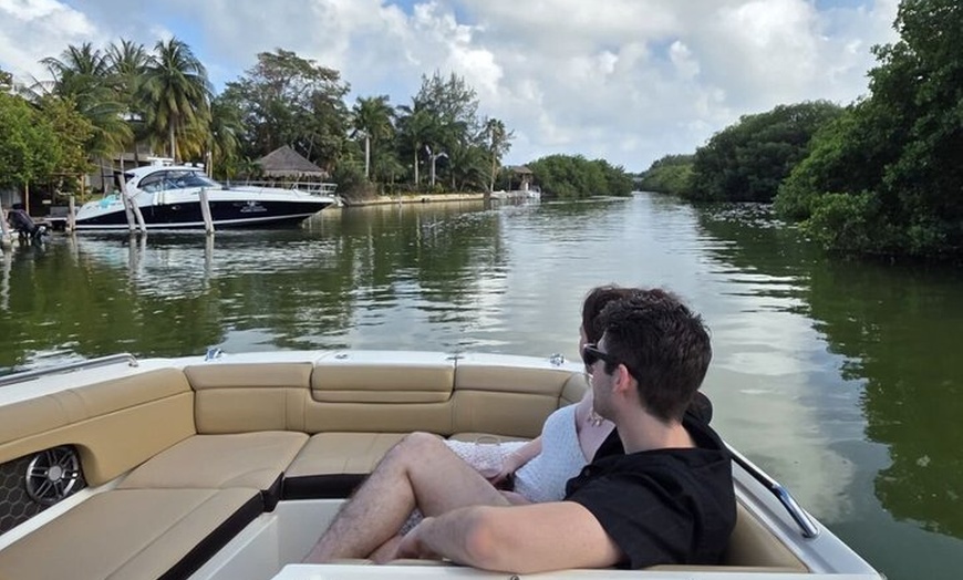 Image 9: VIP Sunset Tour in Cancun by Yacht