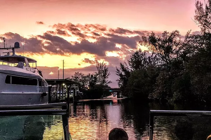 1 Hour-Relaxing Private Boat Tour - Fort Lauderdale (Up to 6 Pax)