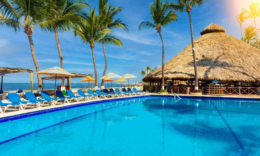 Image 1: ✈ MEXIQUE | Puerto Vallarta - Las Palmas by the Sea 4*, 5 nuit - Bo...