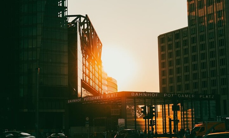 Image 4: Potsdam Private Tour von Berliner Schlössern, Parks und Geschichte