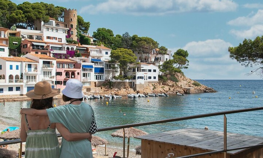 Image 10: Montserrat, Girona y Costa Brava Excursión de 12 horas desde Barcelona