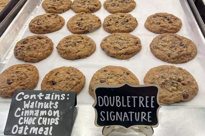 Nashville 12South District Authentic Food Tour with 7 Tastings