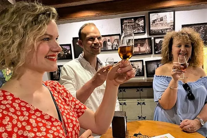 Auténtico Tour de Tapas y Vinos en Fuengirola : ¡Come como un local! - Primary Image