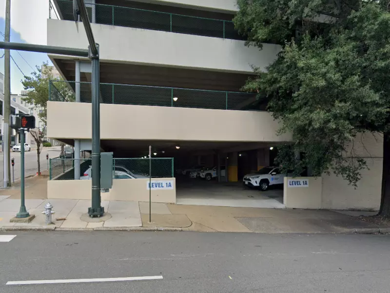 Parking at Lot 62 - 6th & Cary Deck