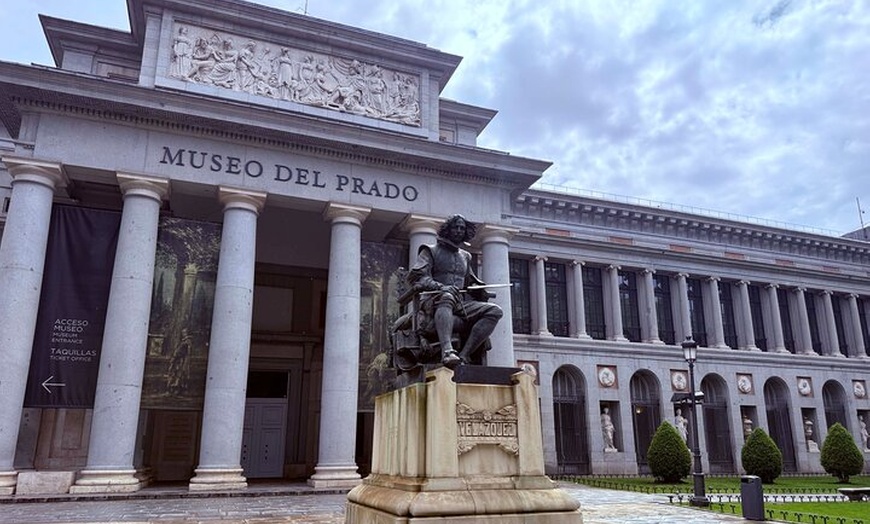 Image 13: Tour único por las obras maestras del Prado — NO hay líneas, acceso...