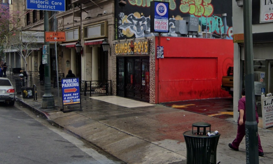 Image 2: Parking at 644 S. Main St. Lot