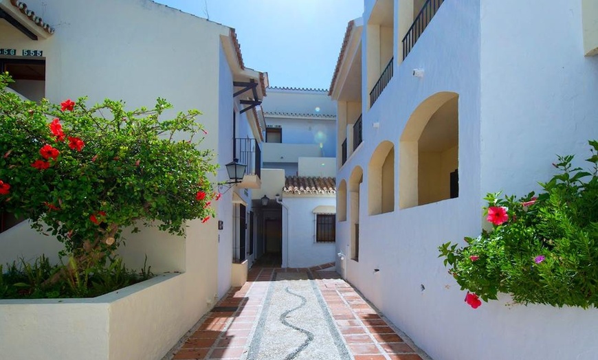 Image 62: ✈ COSTA DEL SOL | Marbella - BlueBay Banús 4*, 3 Nächte - Außenpool