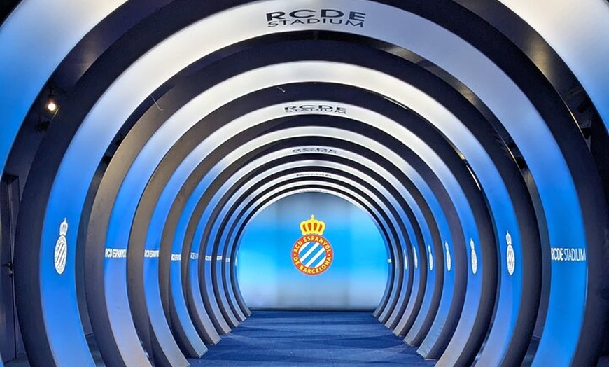 Image 26: Tour de fútbol con todo incluido de Barcelona