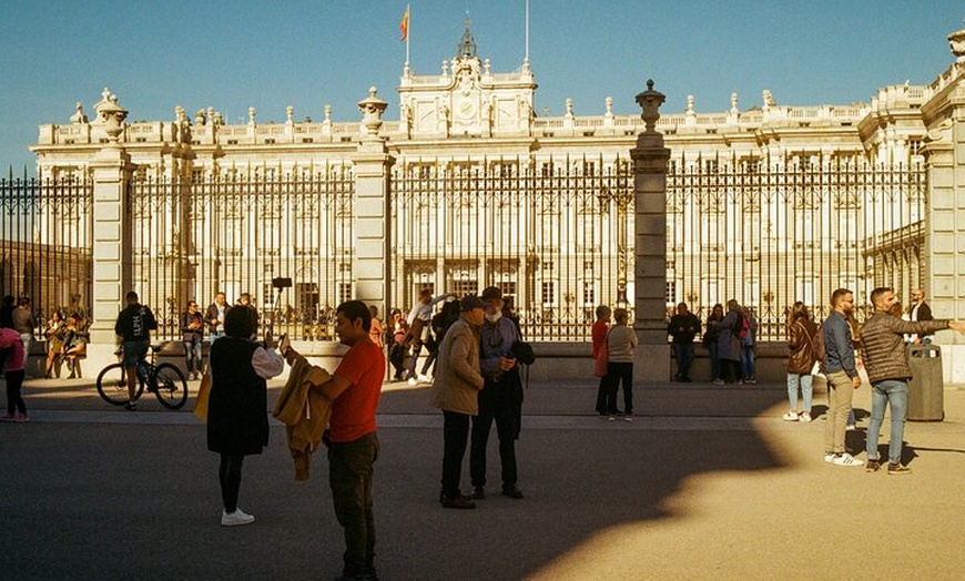 Image 13: Madrid : Tour digital sin guía – Usa tu teléfono para explorar