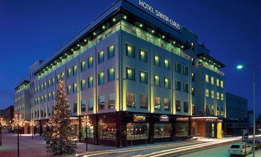 Image 2: ✈ LAPONIE | Rovaniemi - Santa's Hotel Santa Claus avec chasse aux a...