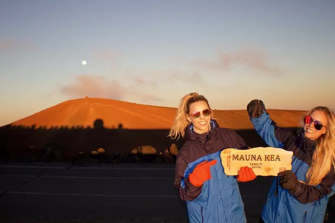 Mauna Kea Summit and Stars: Small-Group Adventure Tour with Astro Photos - Primary Image