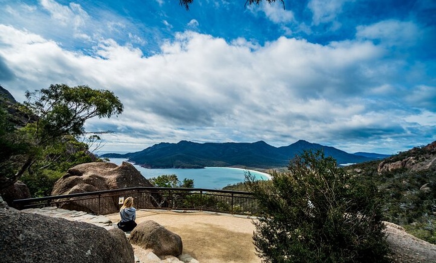 Image 4: A Day At Wineglass Bay