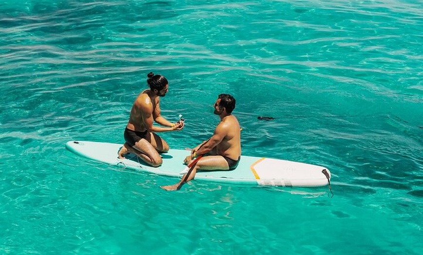 Image 13: Crucero de Ibiza a Formentera con snorkel, paella y barra libre