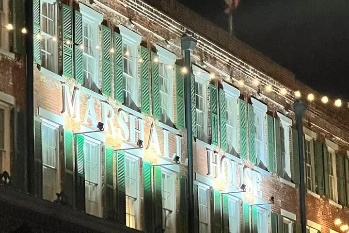 The Grave Tales Ghost Tour in Savannah