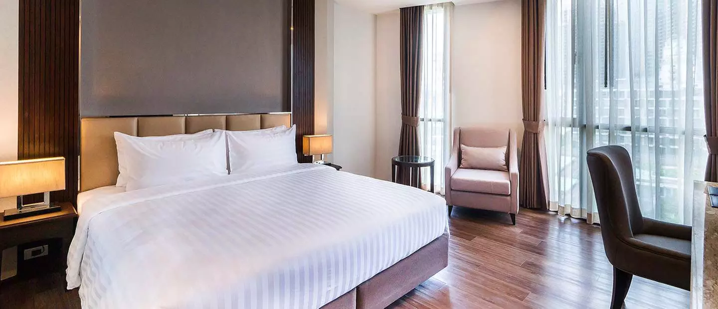 ✈ MIDDEN VAN THAILAND | Bangkok - SureStay Plus Hotel by Best Weste...