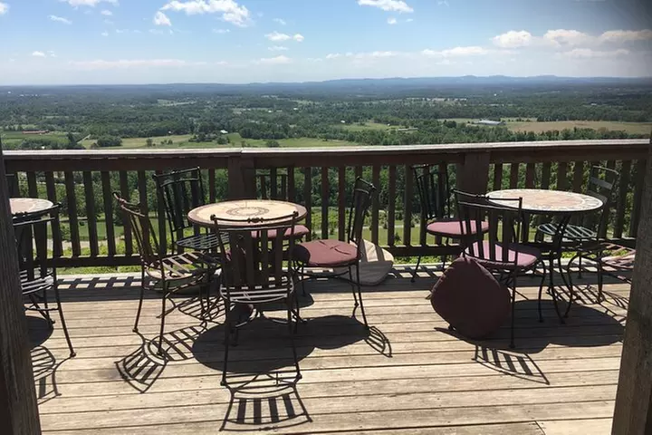 Private Loudoun County Wine Tour from DC with Stops at 3 Wineries