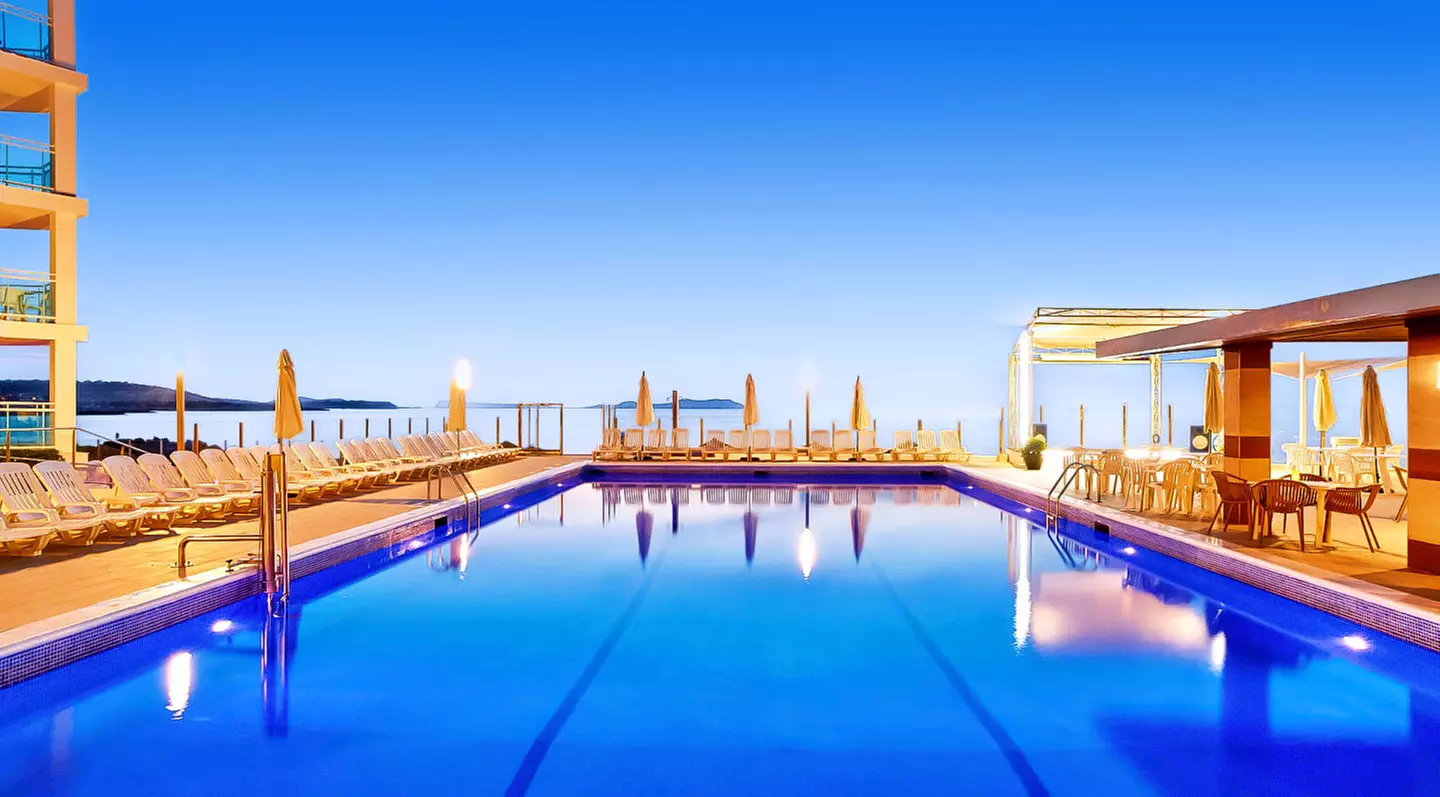 ✈ IBIZA | Bahía de Sant Antoni - Aparthotel Nereida 3*, 3 nuit - Tout inclus - Primary Image