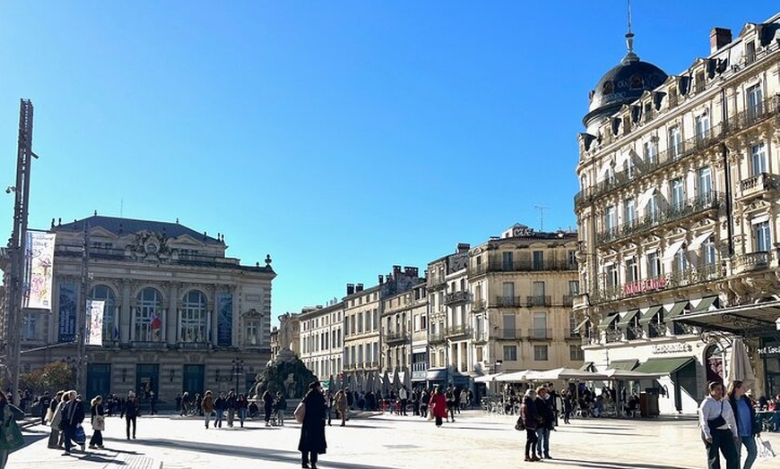 Image 3: Visite Guidée du Centre Ville de Montpellier en Vélo électrique