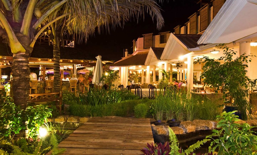 Image 3: ✈ ILE MAURICE | Flic en Flac - Aanari Hotel & Spa avec activité inc...