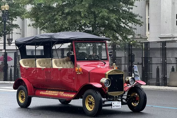 Private 7-Seater Tour of Washington D.C. Memorials day and night - Primary Image