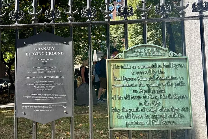 A Taste of the Freedom Trail: Boston's Iconic Food & History Tour