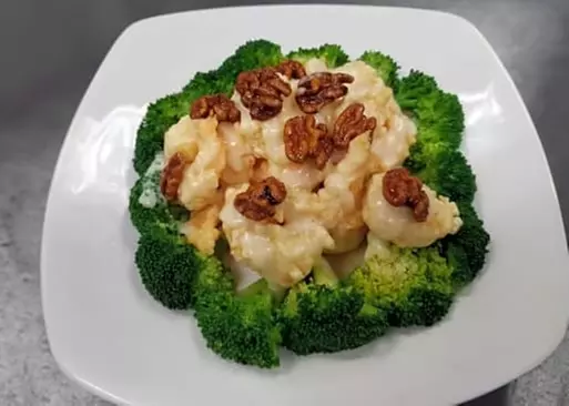 5% Cash Back at Green Tea Bistro