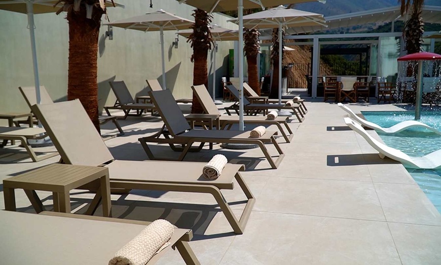 Image 6: ✈ ALBANIE | Vlore - Cayo Exclusive Hotel 4* - Bord de mer