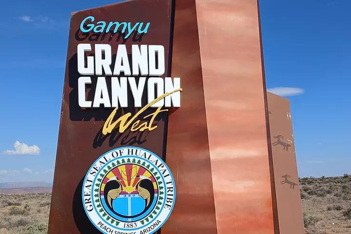 Grand Canyon Skywalk & Seven Magic Mountains Tour
