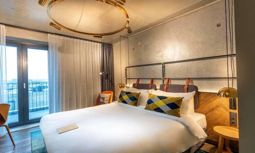 Image 2: ✈ NIEDERLANDE | Amsterdam - Four Elements Hotel Amsterdam 4*, 2 Näc...