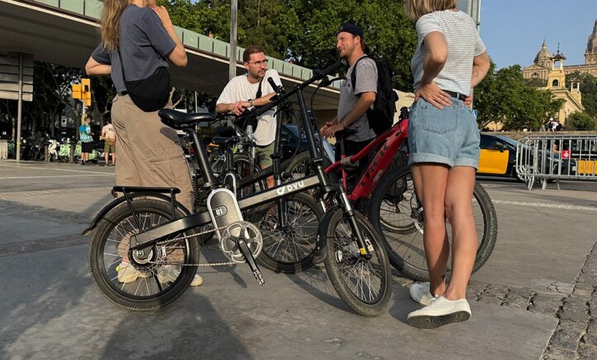 Image 15: Montjuic Barcelona: Tour panorámico en bicicleta eléctrica Vistas y...