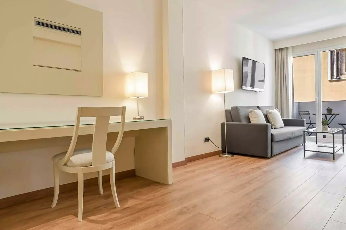 ✈ SPANIEN | Barcelona - Mariano Cubi Aparthotel Barcelona 4*, 2 Näc...