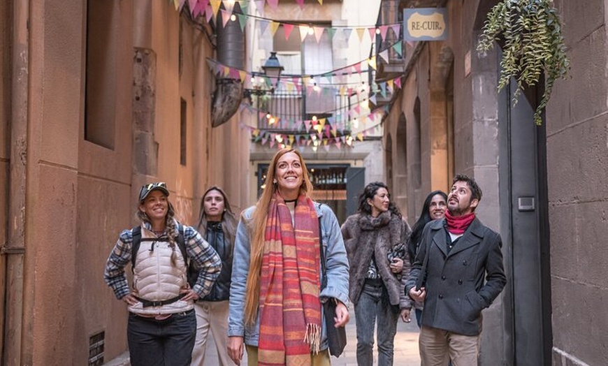 Image 8: Come Como un Local en Barcelona : Tapas, Vino & Tradición