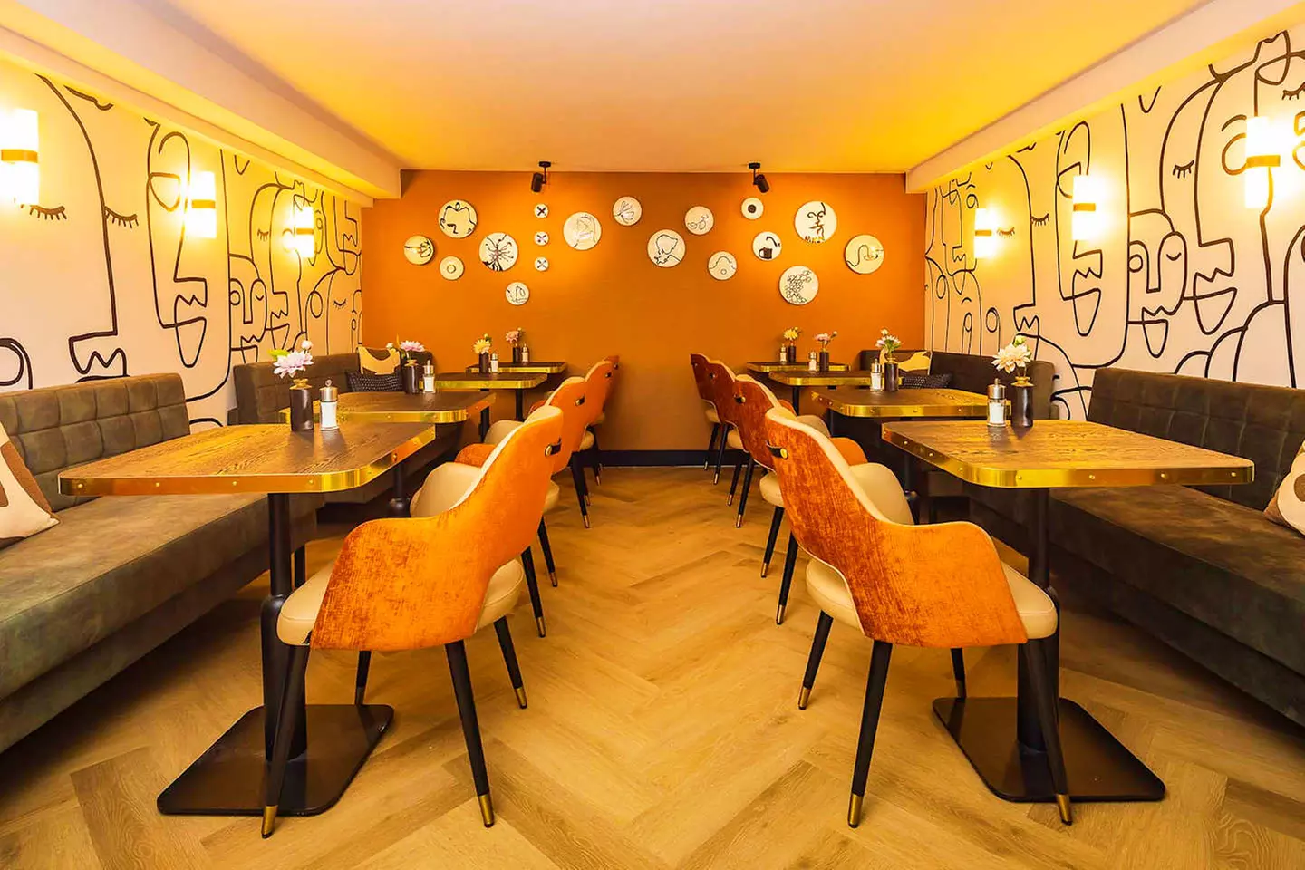 ✈ NIEDERLANDE | Amsterdam - Europa '92 4*, 2 Nächte - Ideal für Fam...