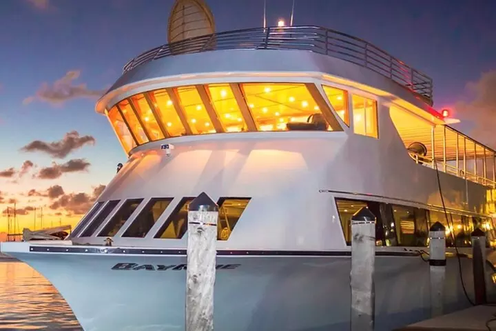 Ultimate Miami Boat Party with Free Open Bar & Live DJ