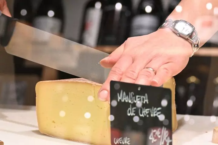 Nice Dégustation niçoise 3 fromages 3 charcuteries locales - Image 7