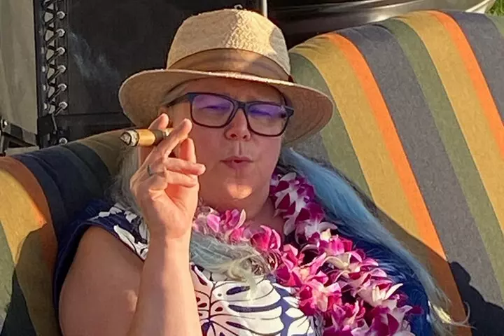 Enjoy Sunset with a Fine Cigar in Hawi