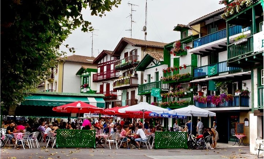 Image 11: Visite en soirée à Hondarribia: Charme Basque & Pintxos de Biarritz